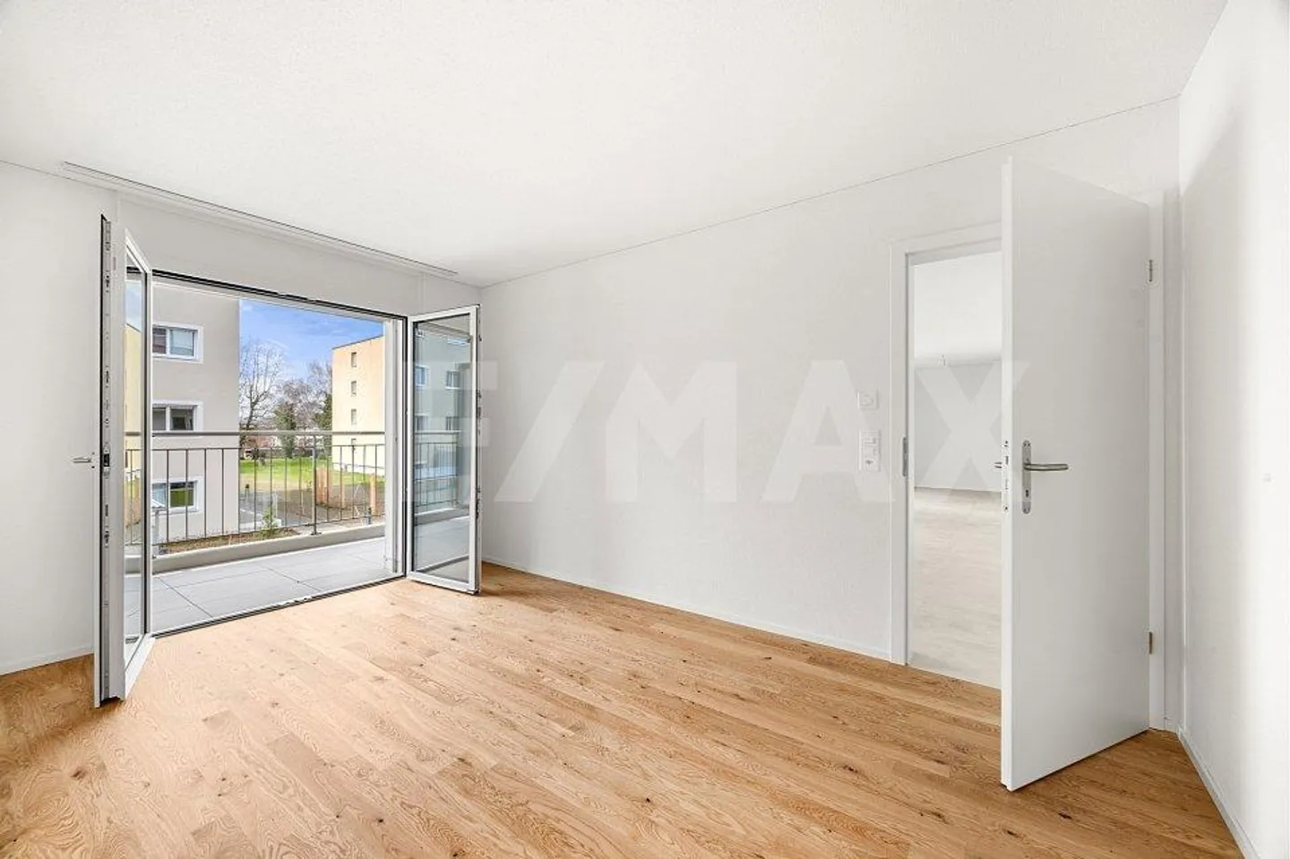 5.5 Room Apartment B3-12 on the 2nd Floor in Avenches! Just a few steps from... - Photo 3 of 13
