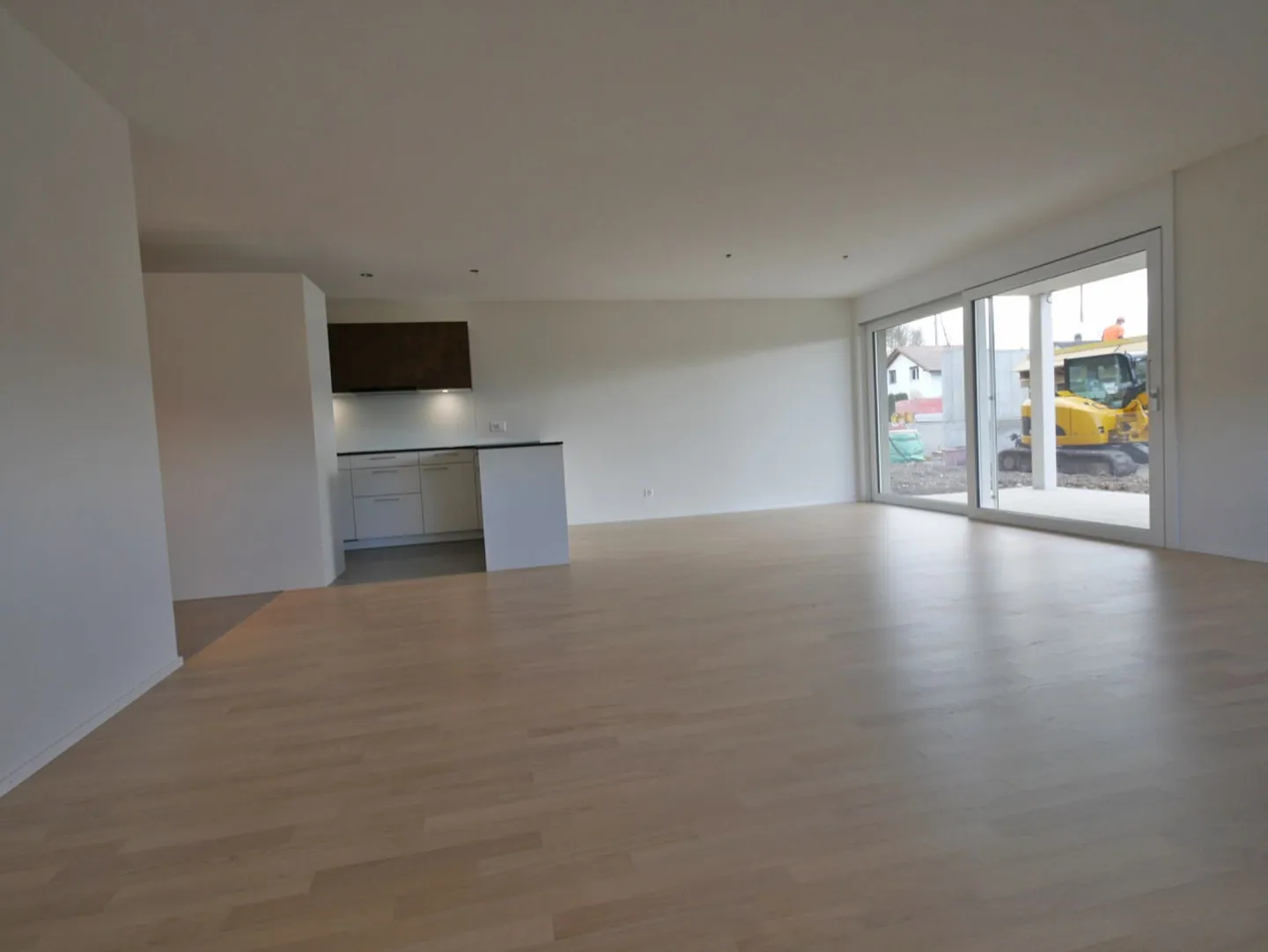 Appartement spacieux de 4,5 pièces dans la verdure - Photo 6 sur 15