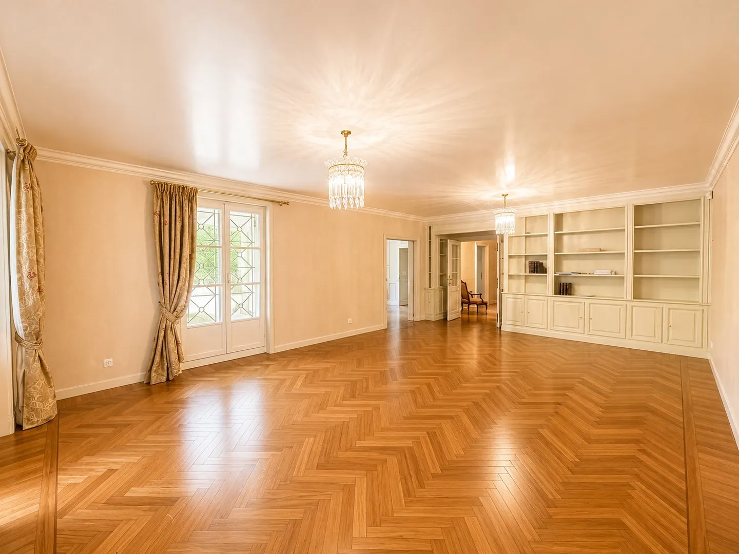 Luxuswohnung mit Privatgarten - Foto 2 von 13