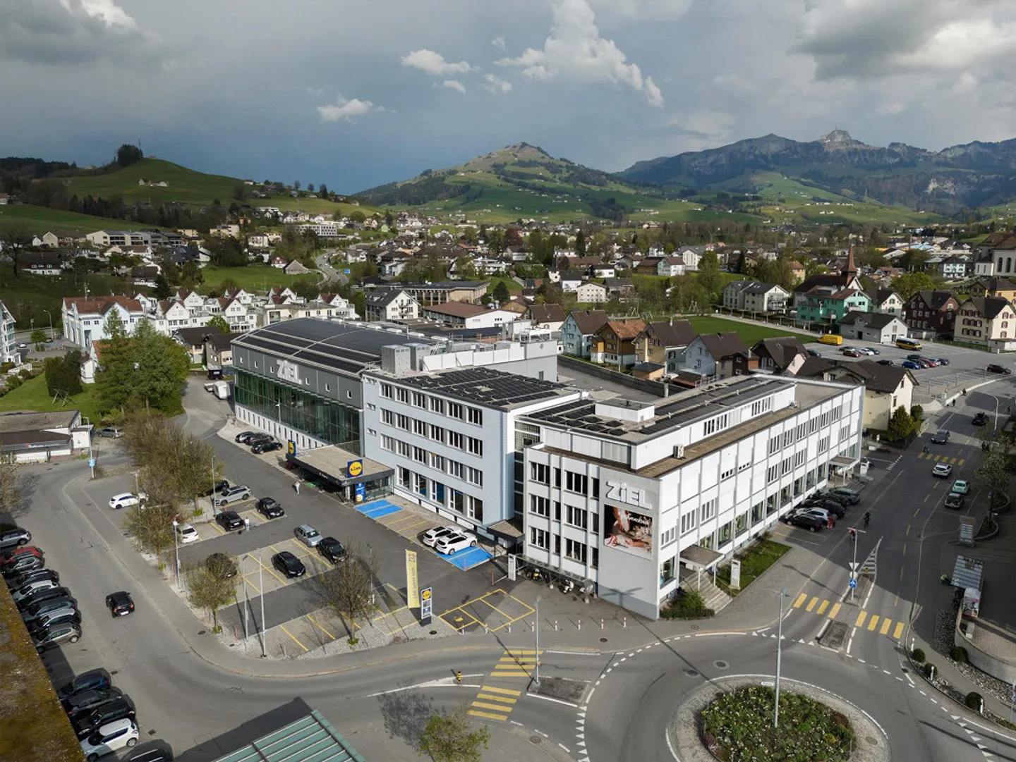 Posti auto nel centro di Appenzell - Foto 2 di 2