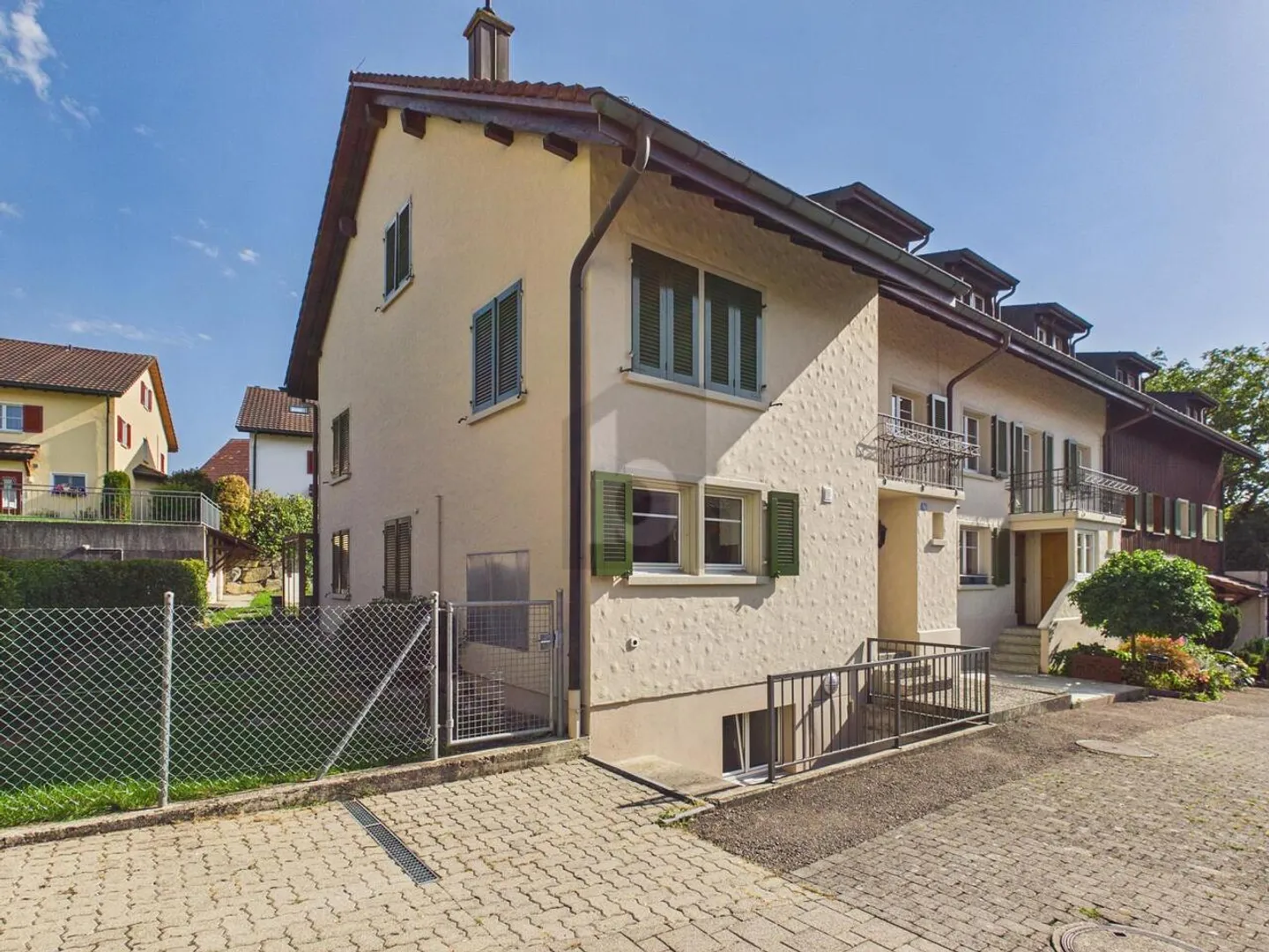 In una posizione tranquilla con giardino privato - Foto 1 di 3