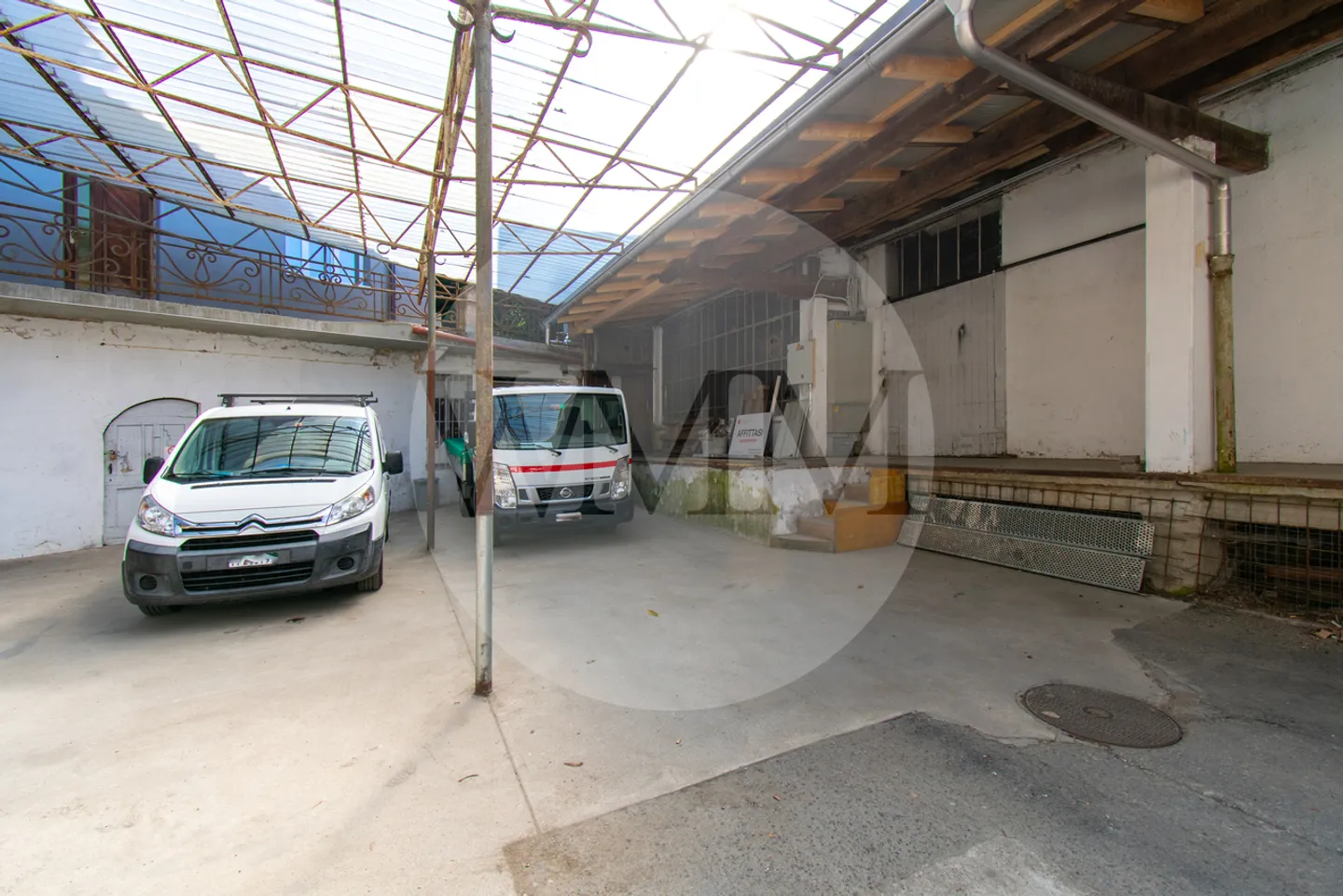 Spazio di stoccaggio coperto a Cureglia - Foto 1 di 5