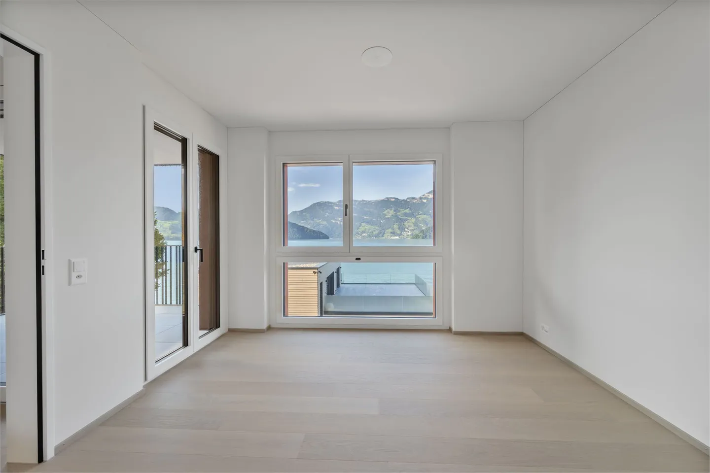 PRESTIGE VUE SUR LE LAC - Photo 8 sur 32
