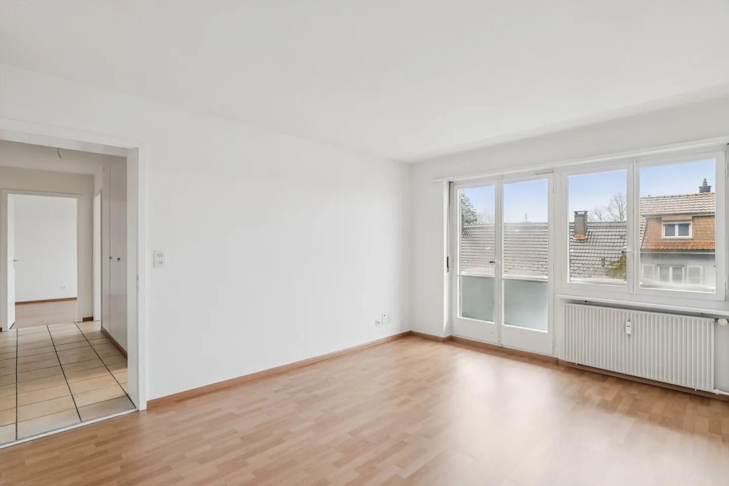 Appartement rénové en nature - Photo 3 sur 10