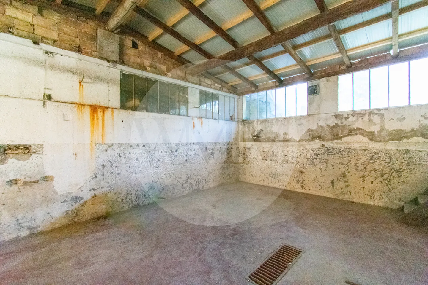 Spazio di stoccaggio coperto a Cureglia - Foto 3 di 5
