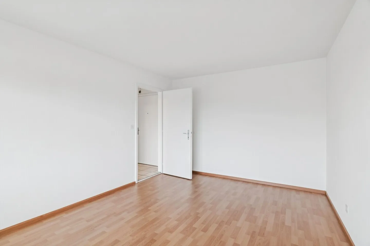 Appartement rénové en nature - Photo 7 sur 10