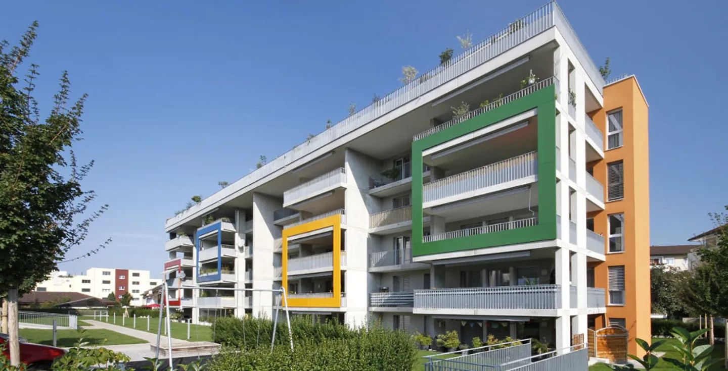 Appartement en ville, spacieux et ensoleillé - Photo 2 sur 11