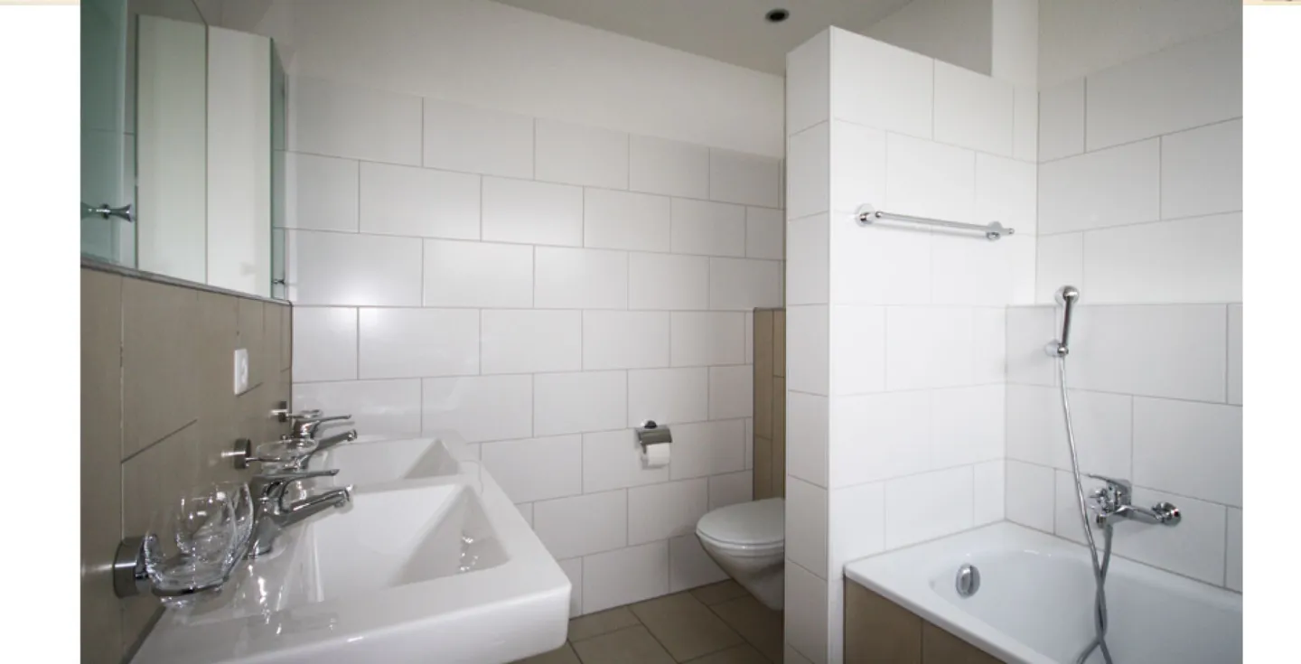 Appartement en ville, spacieux et ensoleillé - Photo 7 sur 11