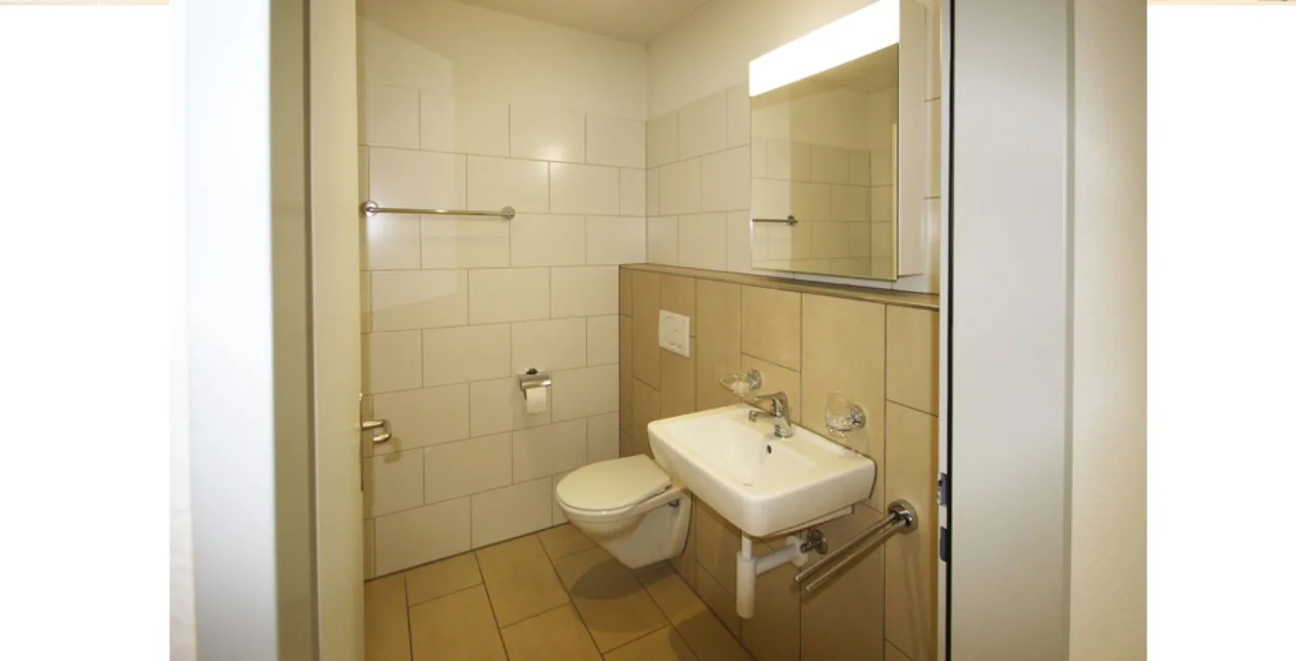 Appartement en ville, spacieux et ensoleillé - Photo 8 sur 11