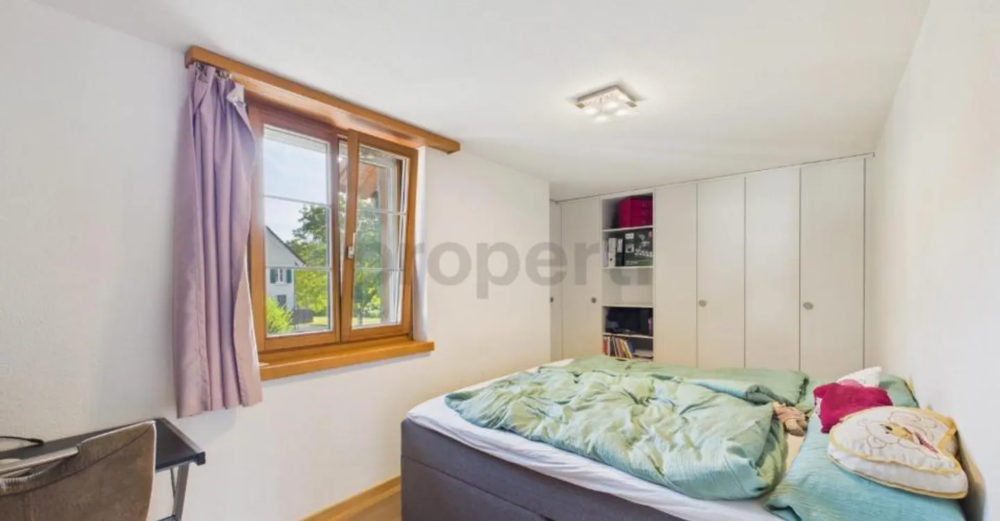 3.5-room apartment with southwest terrace and its own spacious vegetable garden in Madetswil - Photo 5 of 11