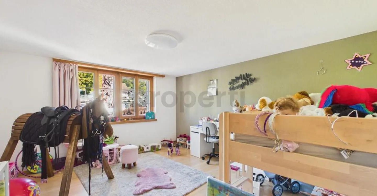 3.5-room apartment with southwest terrace and its own spacious vegetable garden in Madetswil - Photo 6 of 11