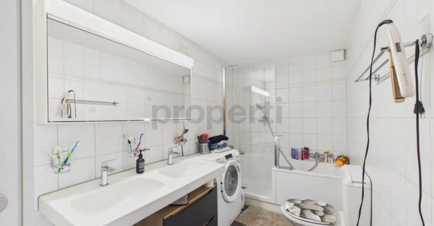 3.5-room apartment with southwest terrace and its own spacious vegetable garden in Madetswil - Photo 7 of 11