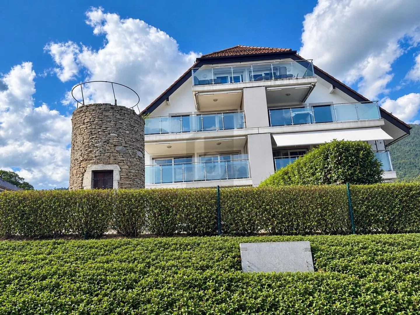 Appartement spacieux avec vue sur le lac - Photo 1 sur 6