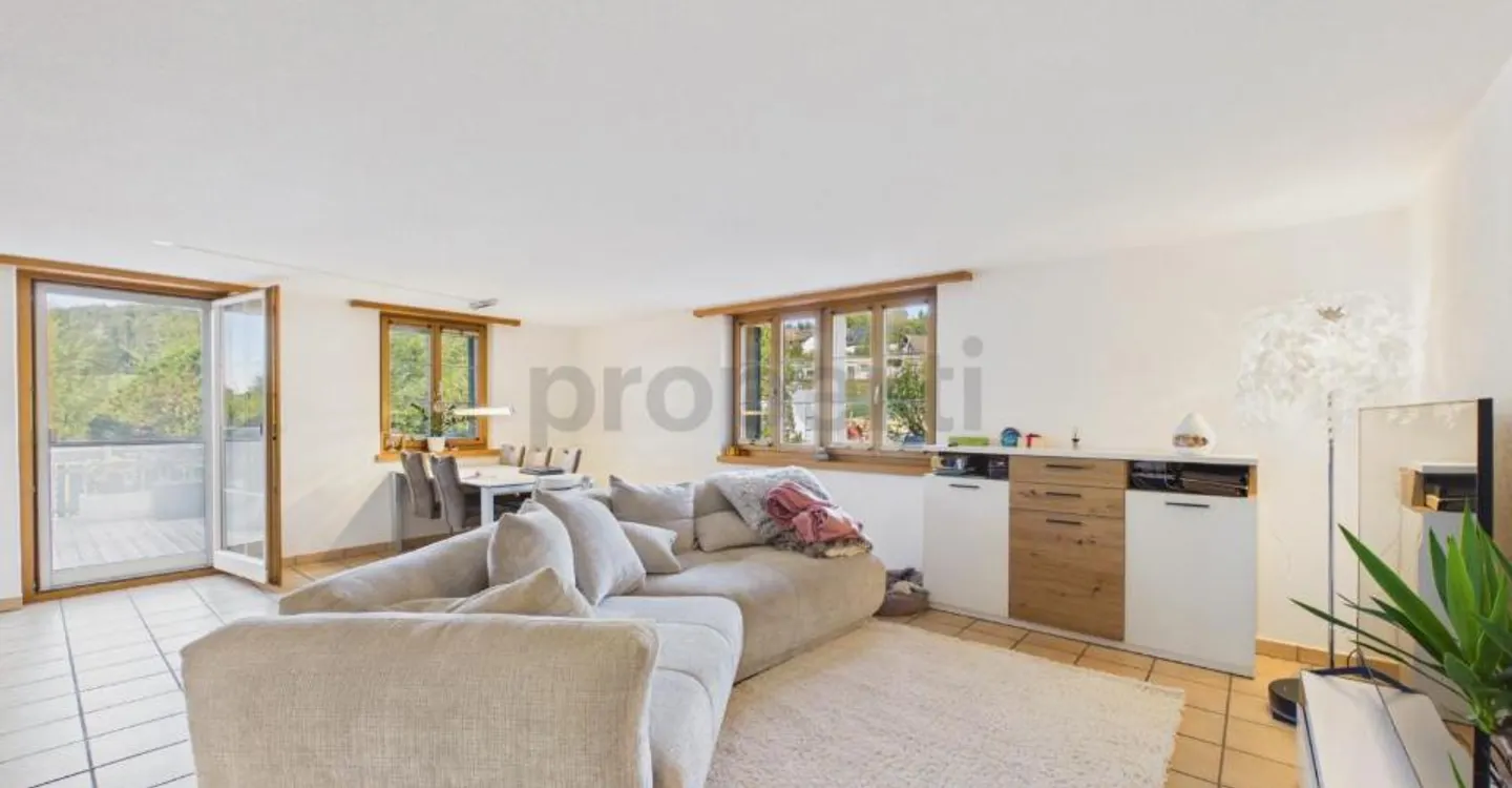 3.5-room apartment with southwest terrace and its own spacious vegetable garden in Madetswil - Photo 1 of 11