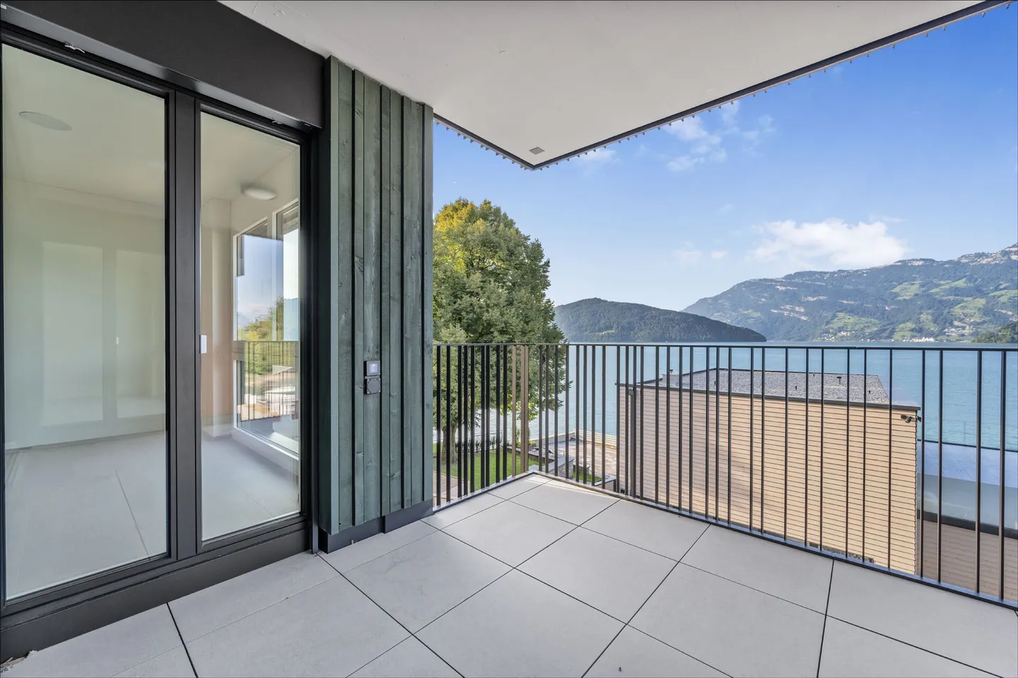 PRESTIGE VUE SUR LE LAC - Photo 24 sur 32
