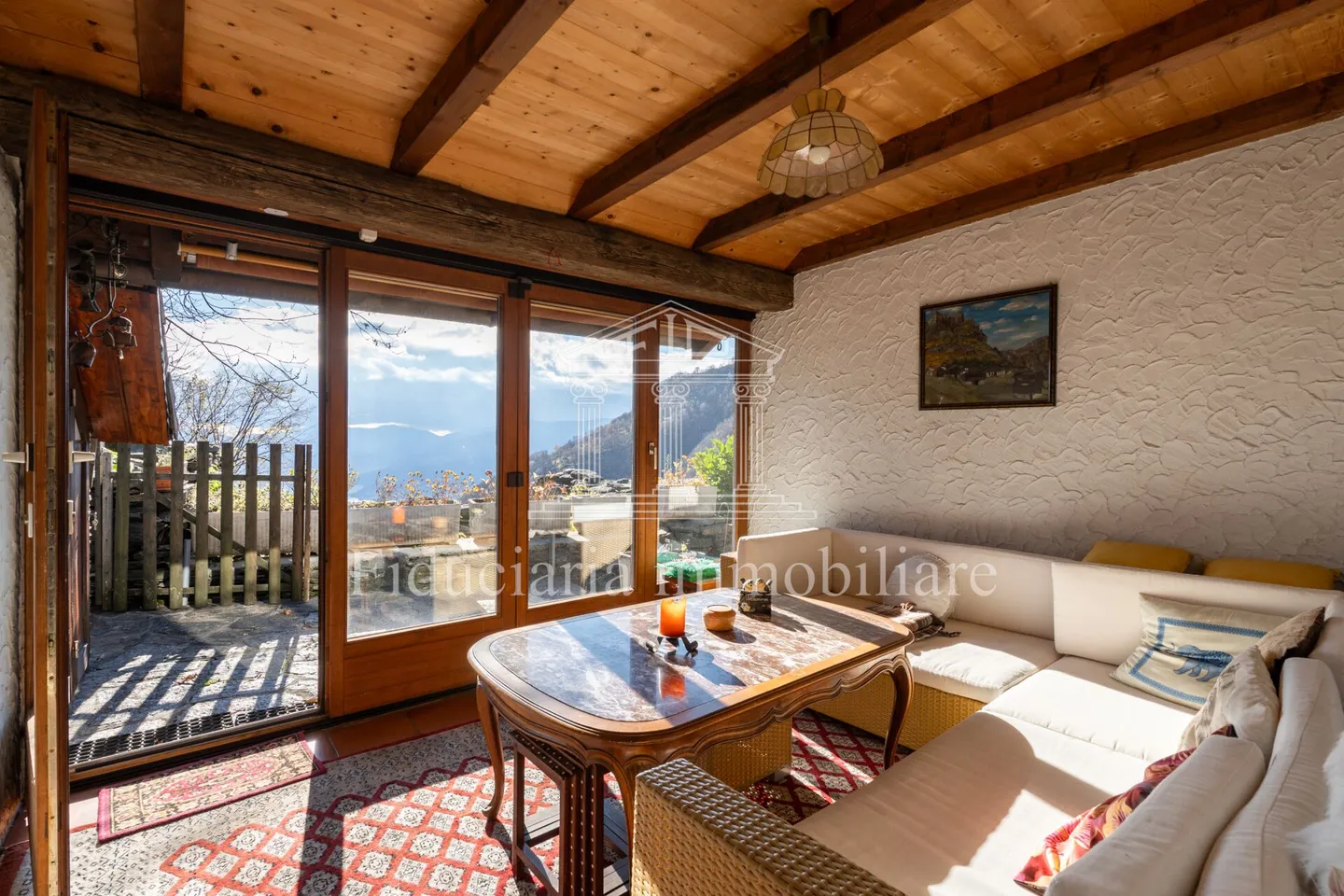 BRISSAGO - Charmante maison rustique de 3,5 pièces dans un emplacement ensoleillé avec vue imprenable sur le lac - Photo 4 sur 13