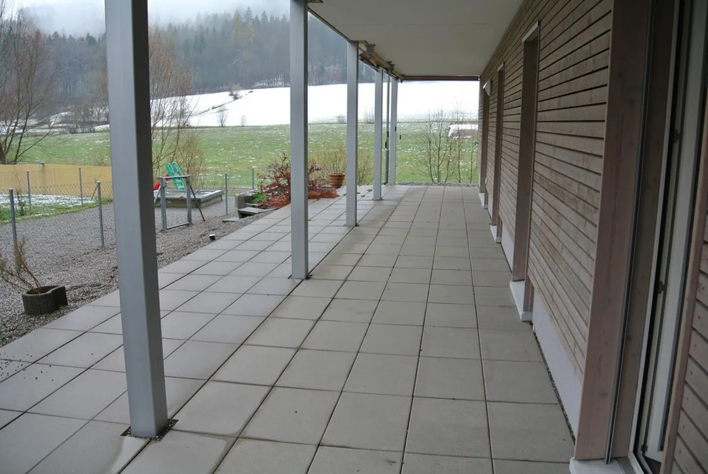 Spacious apartment with a view of greenery - Photo 8 of 9