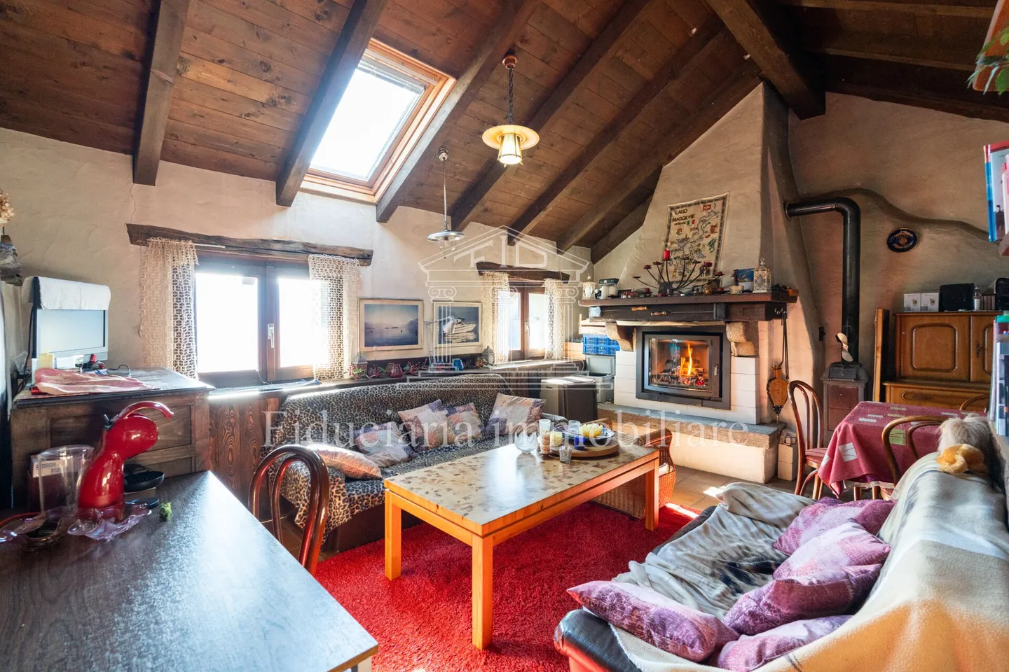 BRISSAGO - Charmante maison rustique de 3,5 pièces dans un emplacement ensoleillé avec vue imprenable sur le lac - Photo 6 sur 13