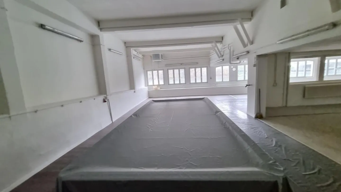 Commercial / Workshop for rent - Photo 3 of 4