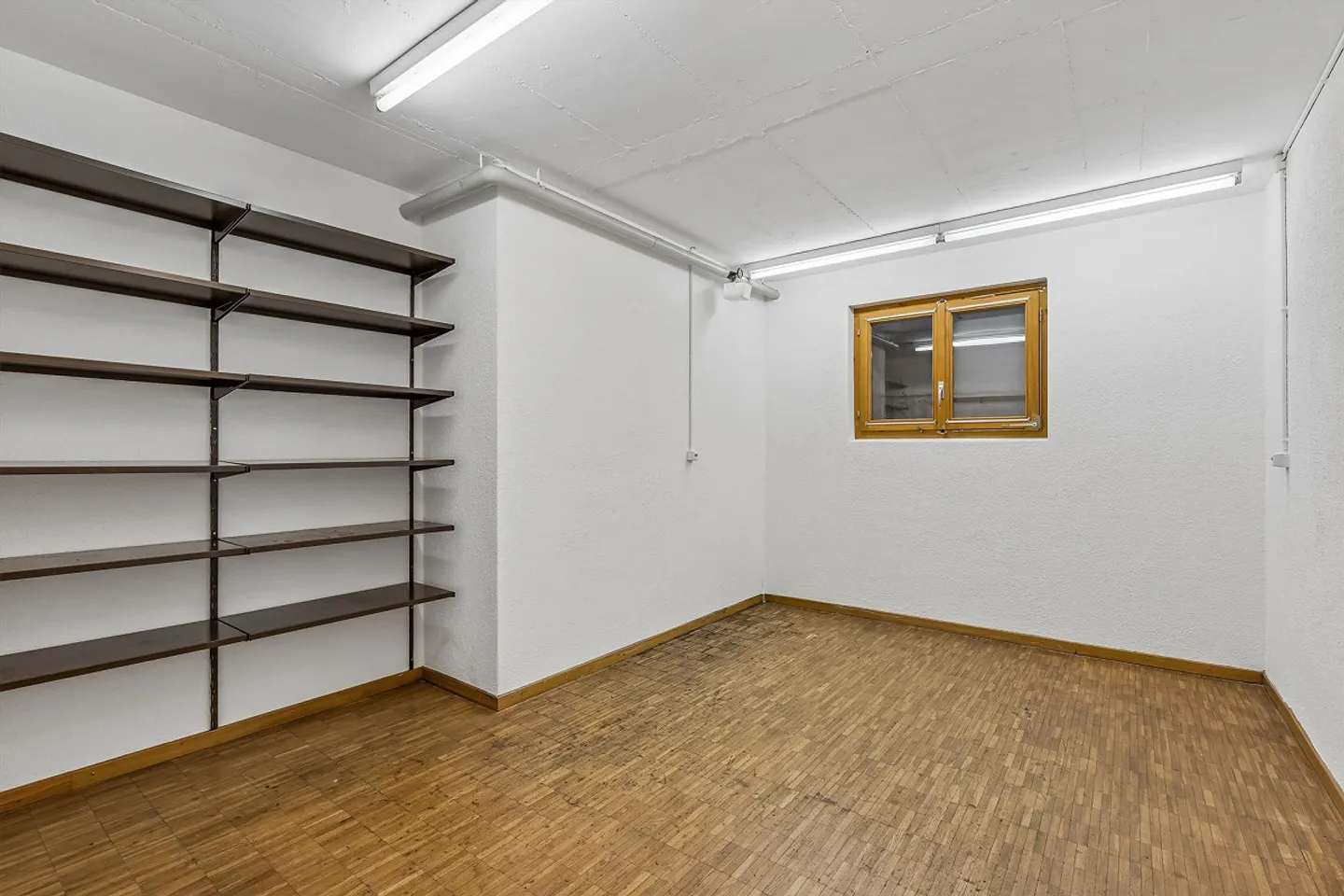 Spacious 6-Room Single-Family House in Glarus Nord – Living with a View - Photo 16 of 21