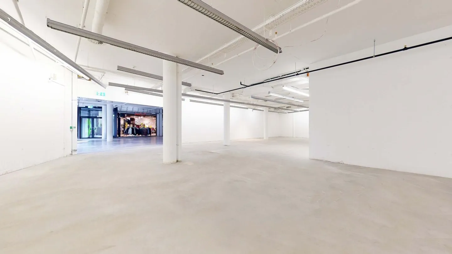 Espace de vente près de New Yorker - Photo 5 sur 8