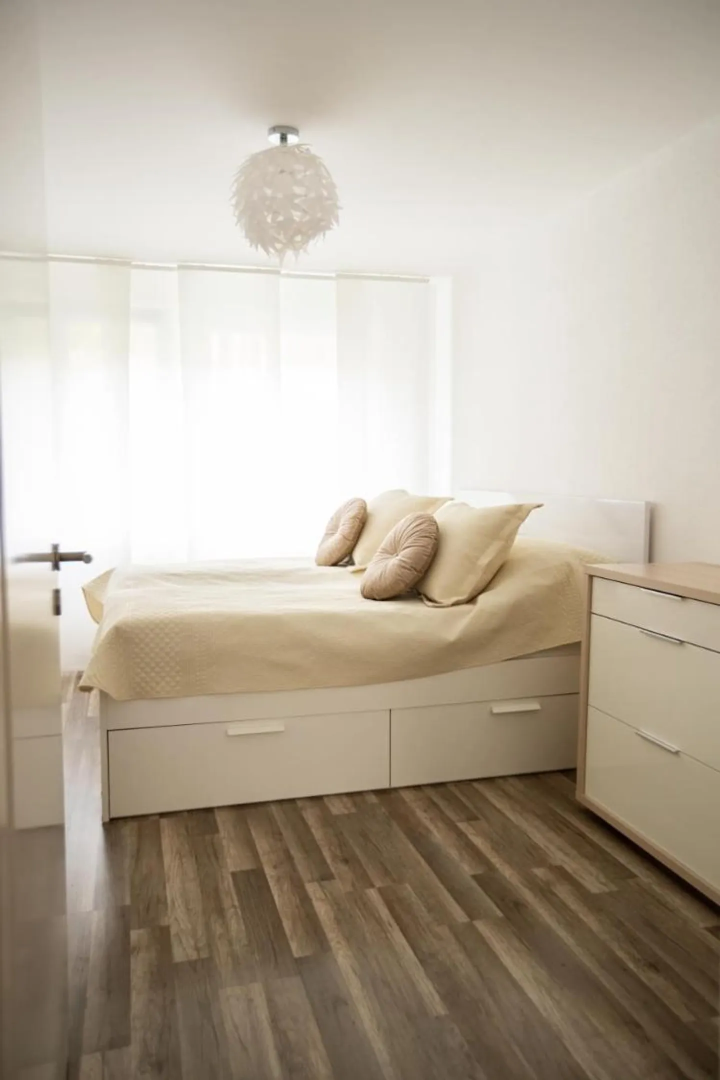 3.5 Room Apartment - Photo 2 of 9