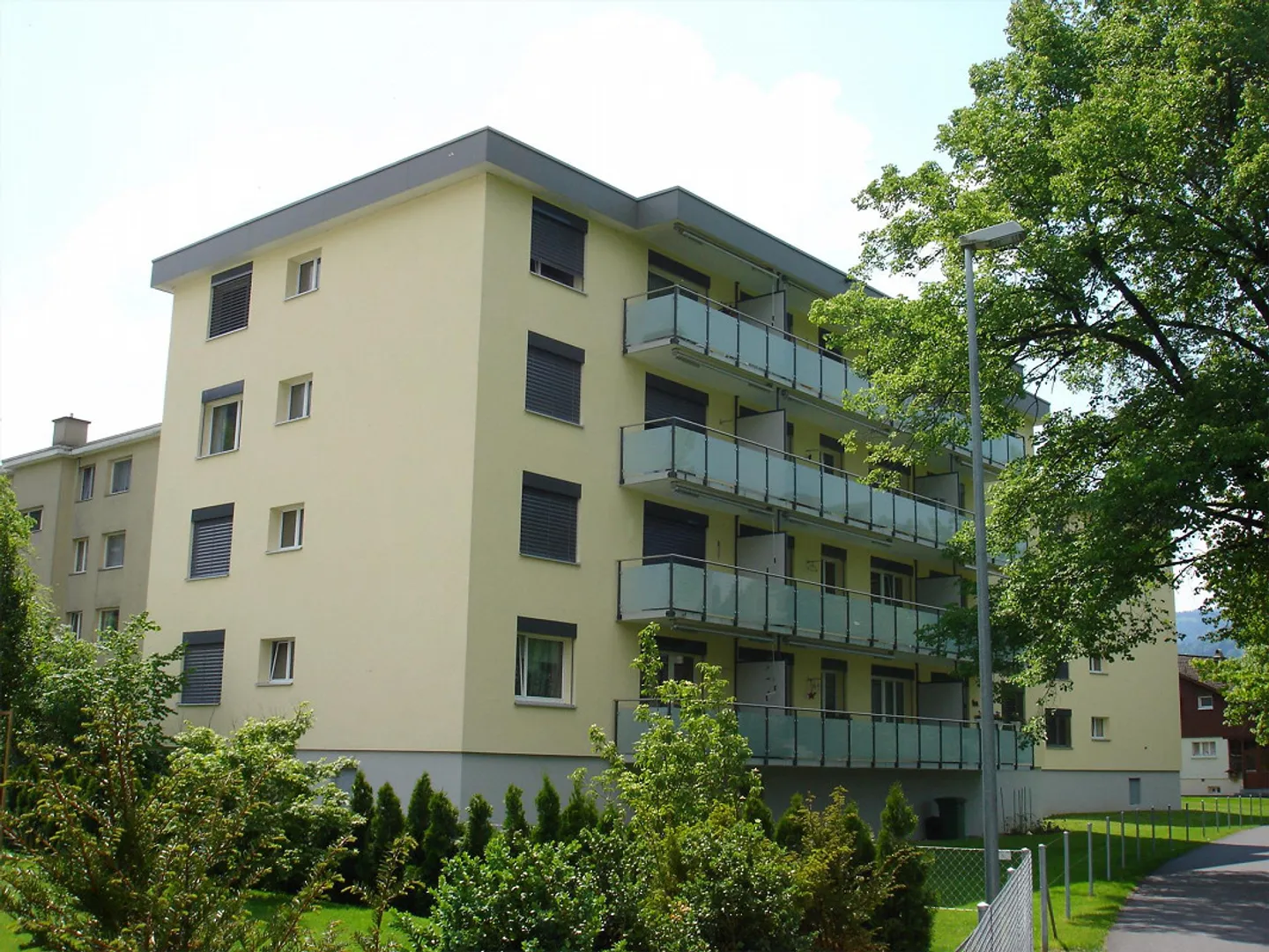 Sonnige 2-Zimmer-Wohnung mit Balkon in Ulisbach - Foto 1 von 10