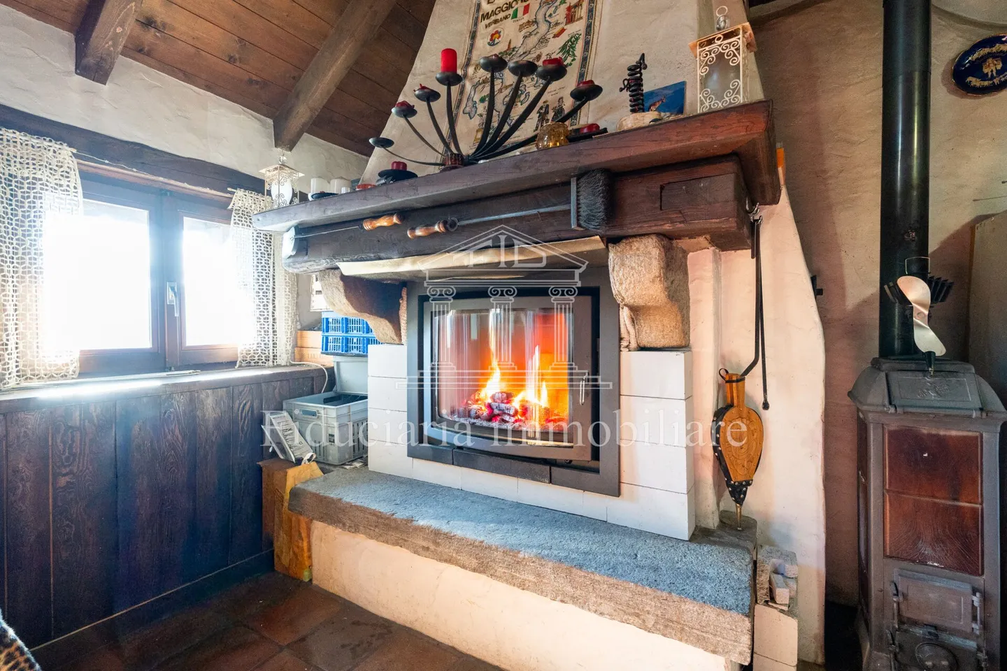 BRISSAGO - Charmante maison rustique de 3,5 pièces dans un emplacement ensoleillé avec vue imprenable sur le lac - Photo 8 sur 13