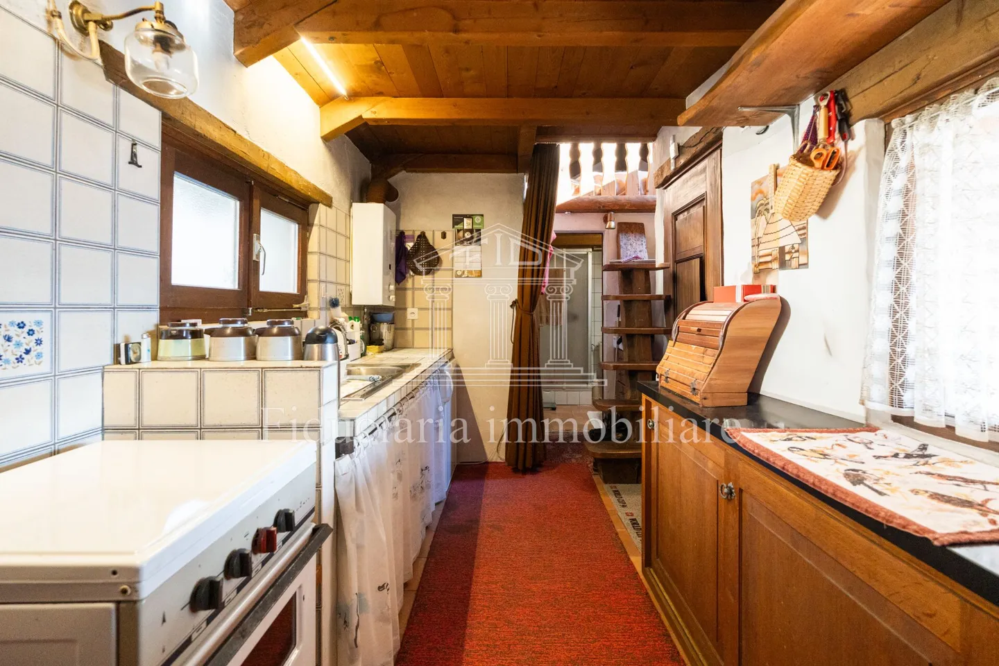 BRISSAGO - Charmante maison rustique de 3,5 pièces dans un emplacement ensoleillé avec vue imprenable sur le lac - Photo 9 sur 13