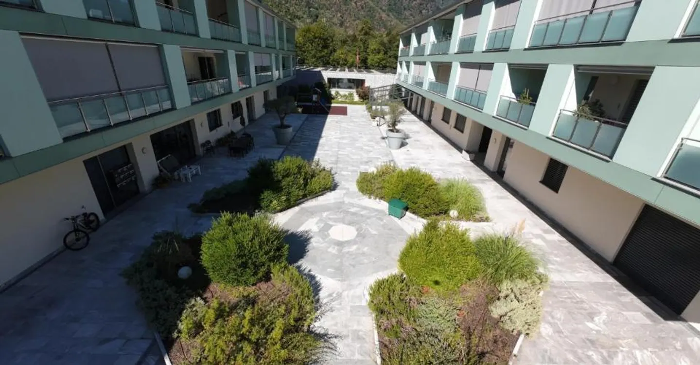 Commercial space - Prestigious office in a modern building (2017) with parking spaces in the garage - Photo 5 of 6