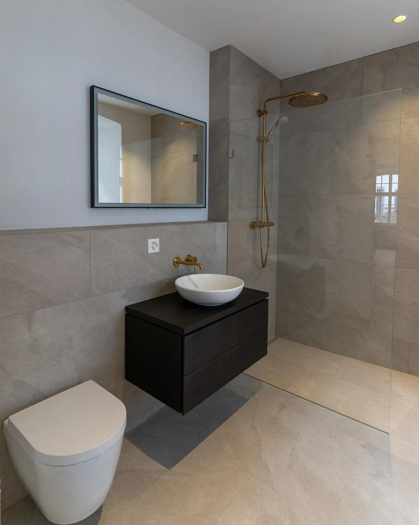 Vivere su oltre 300 m² nel Zämehuus! Vivere insieme. Vita privata. - Foto 5 di 17