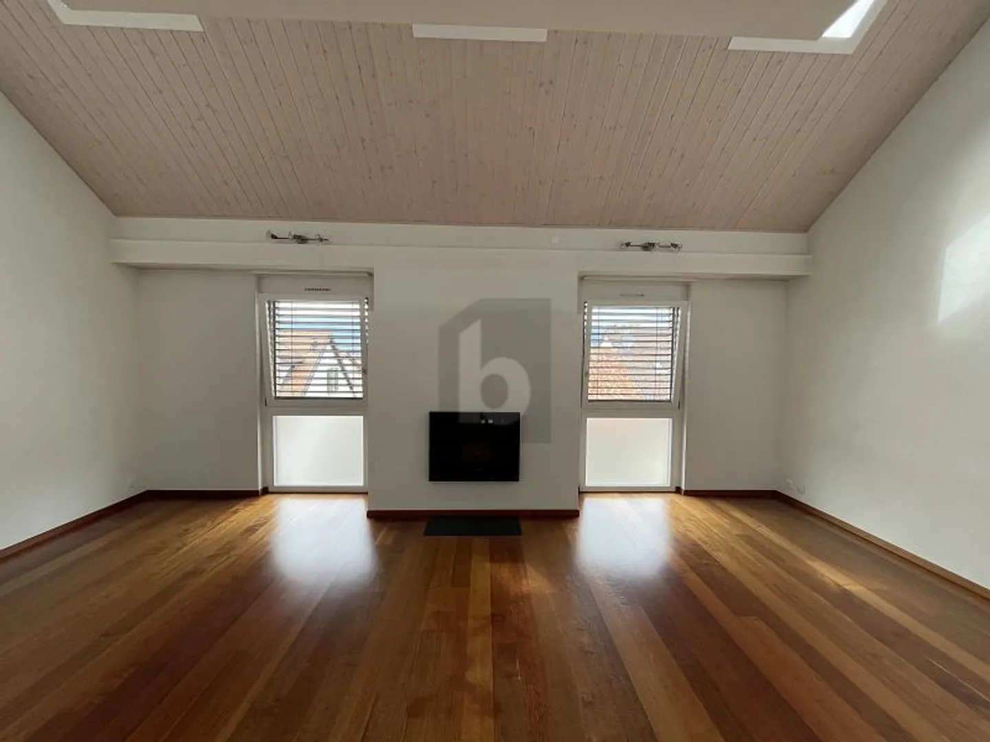 TOP-PREIS! LUXURIÖS AUF DREI EBENEN - Foto 2 von 6