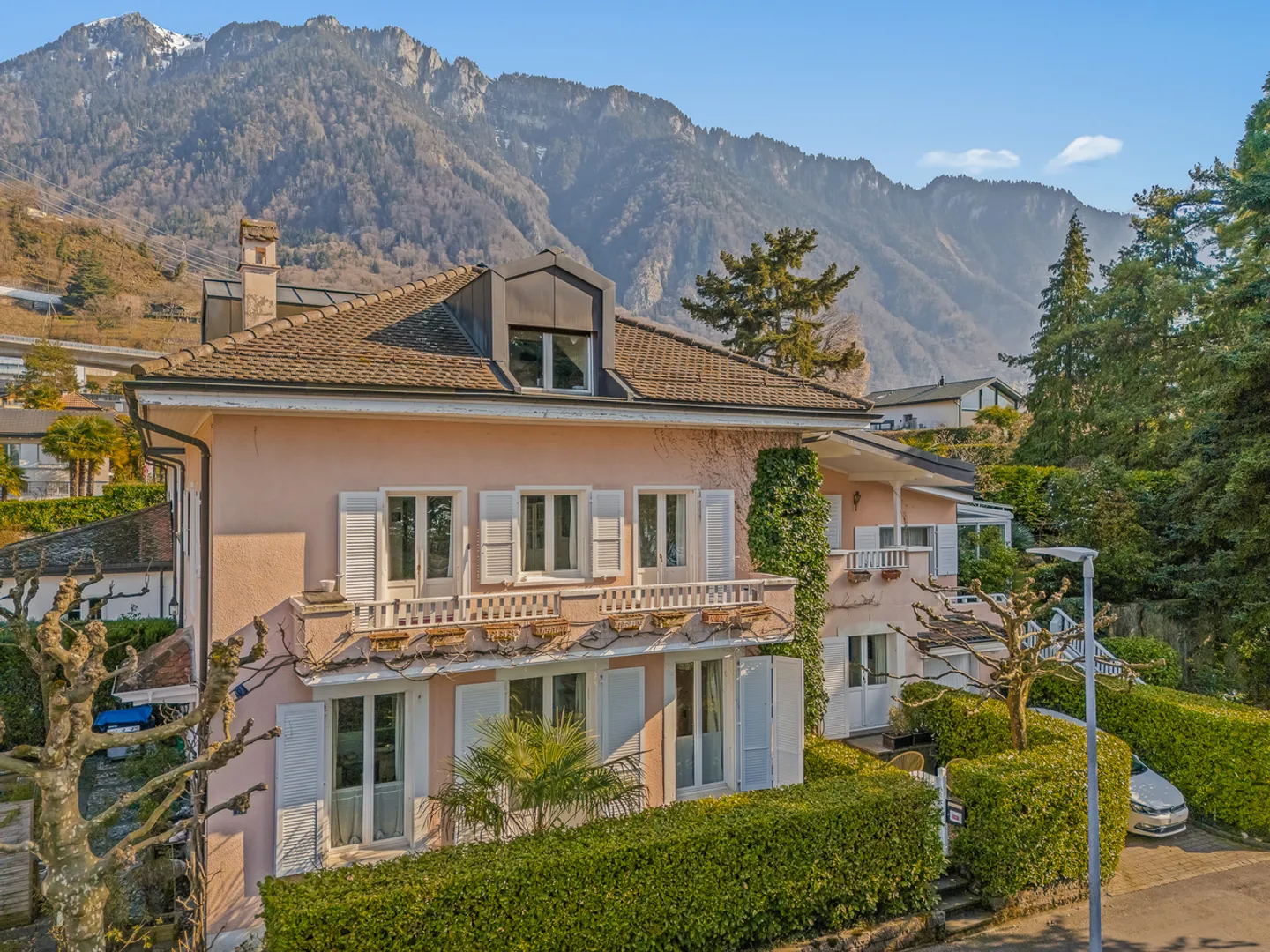 Superb property located in a quiet residential area - Photo 1 of 25