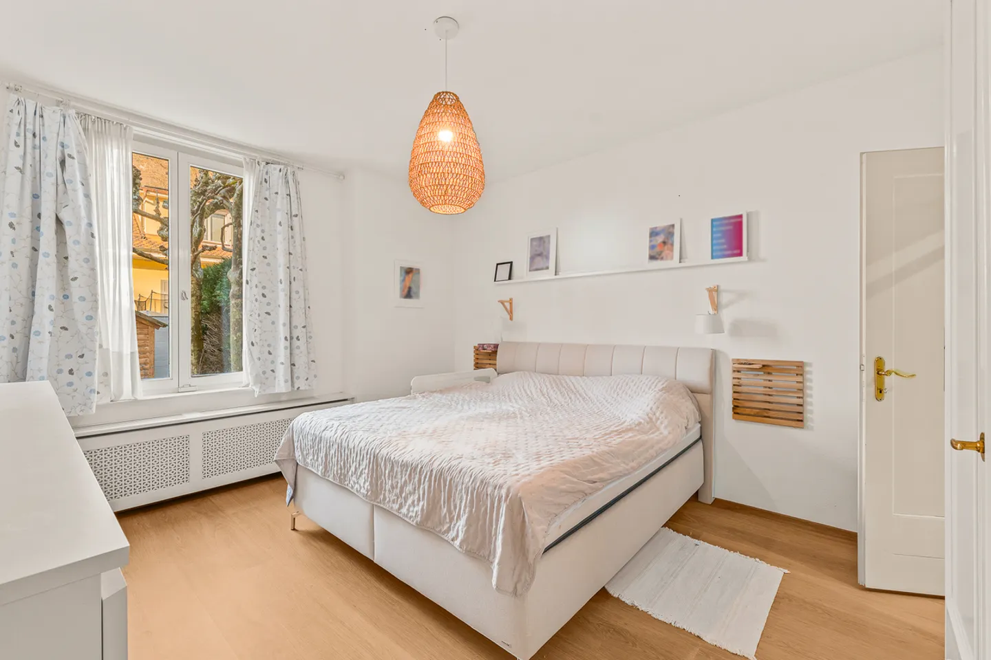 Superb property located in a quiet residential area - Photo 5 of 25