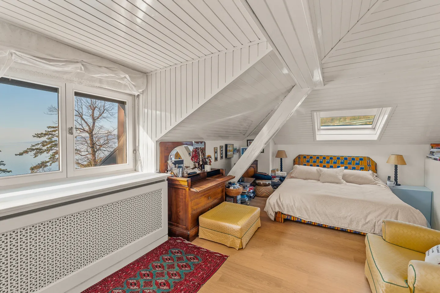 Superb property located in a quiet residential area - Photo 17 of 25