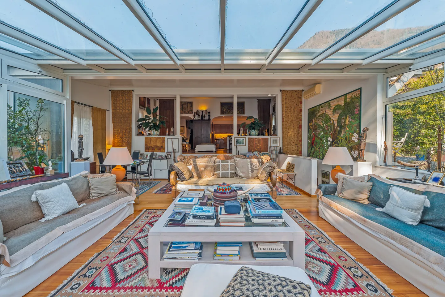 Superb property located in a quiet residential area - Photo 11 of 25