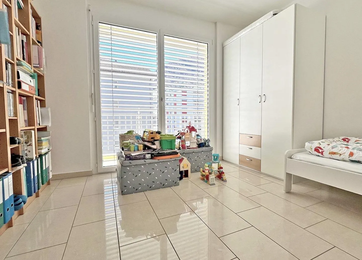 APPARTEMENT LUMINEUX AVEC GRANDE TERRASSE - Photo 8 sur 10