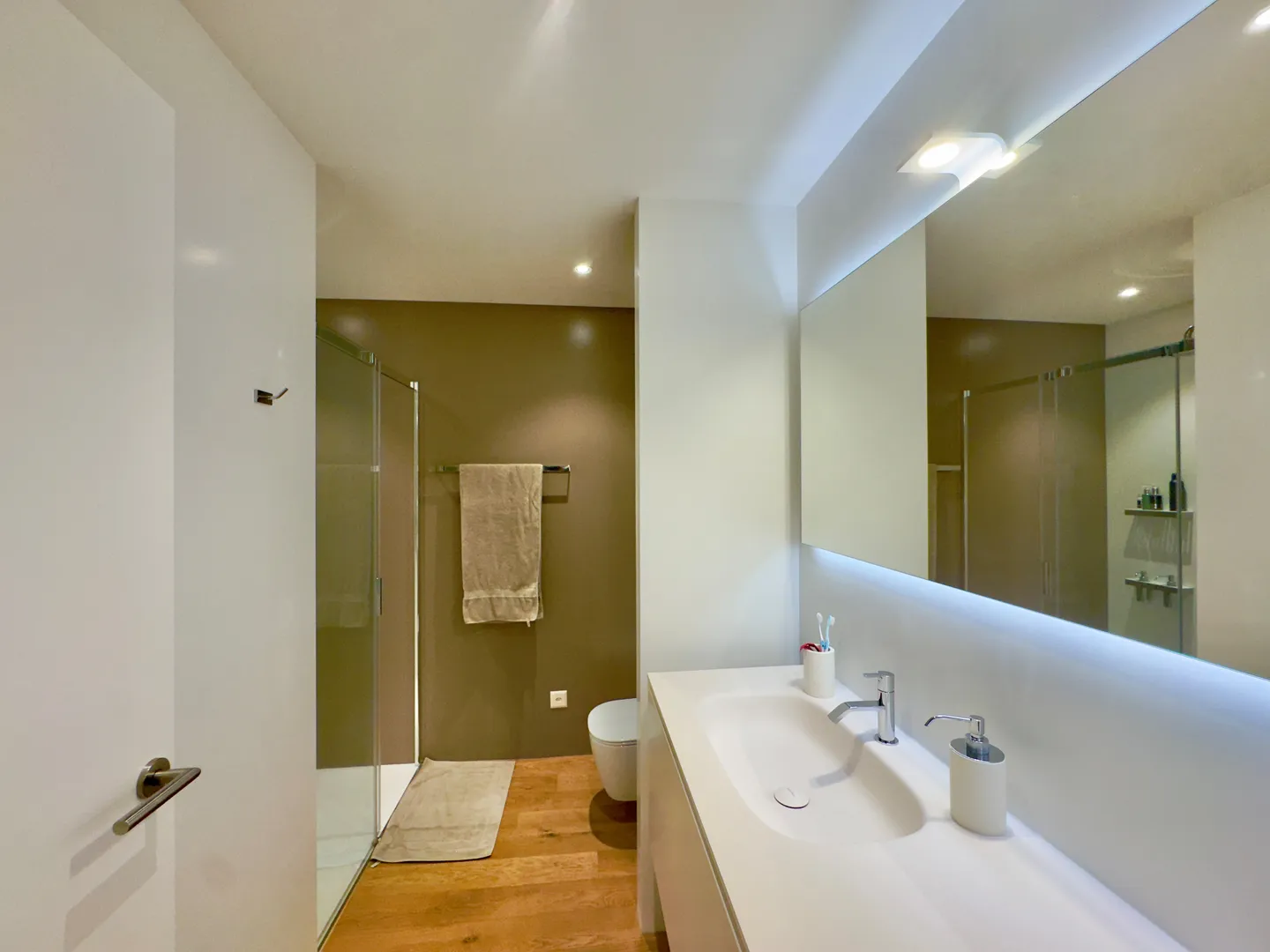 Superbe Duplex avec Vue sur le Lac - Photo 11 sur 15