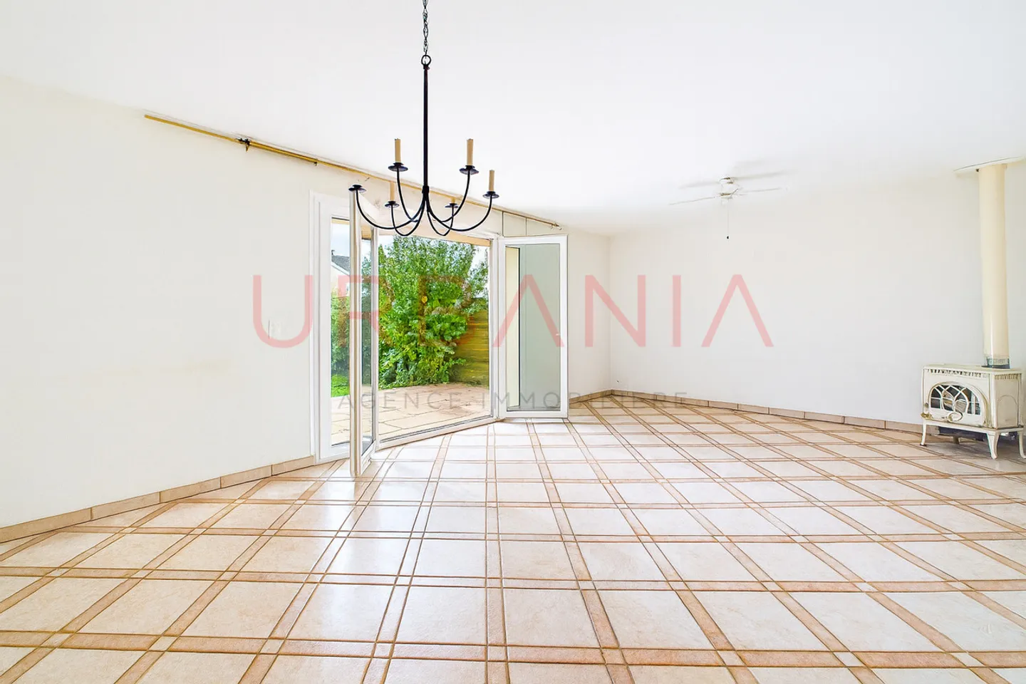 Casa a schiera da ristrutturare in una zona ricercata di Vessy - Foto 3 di 13