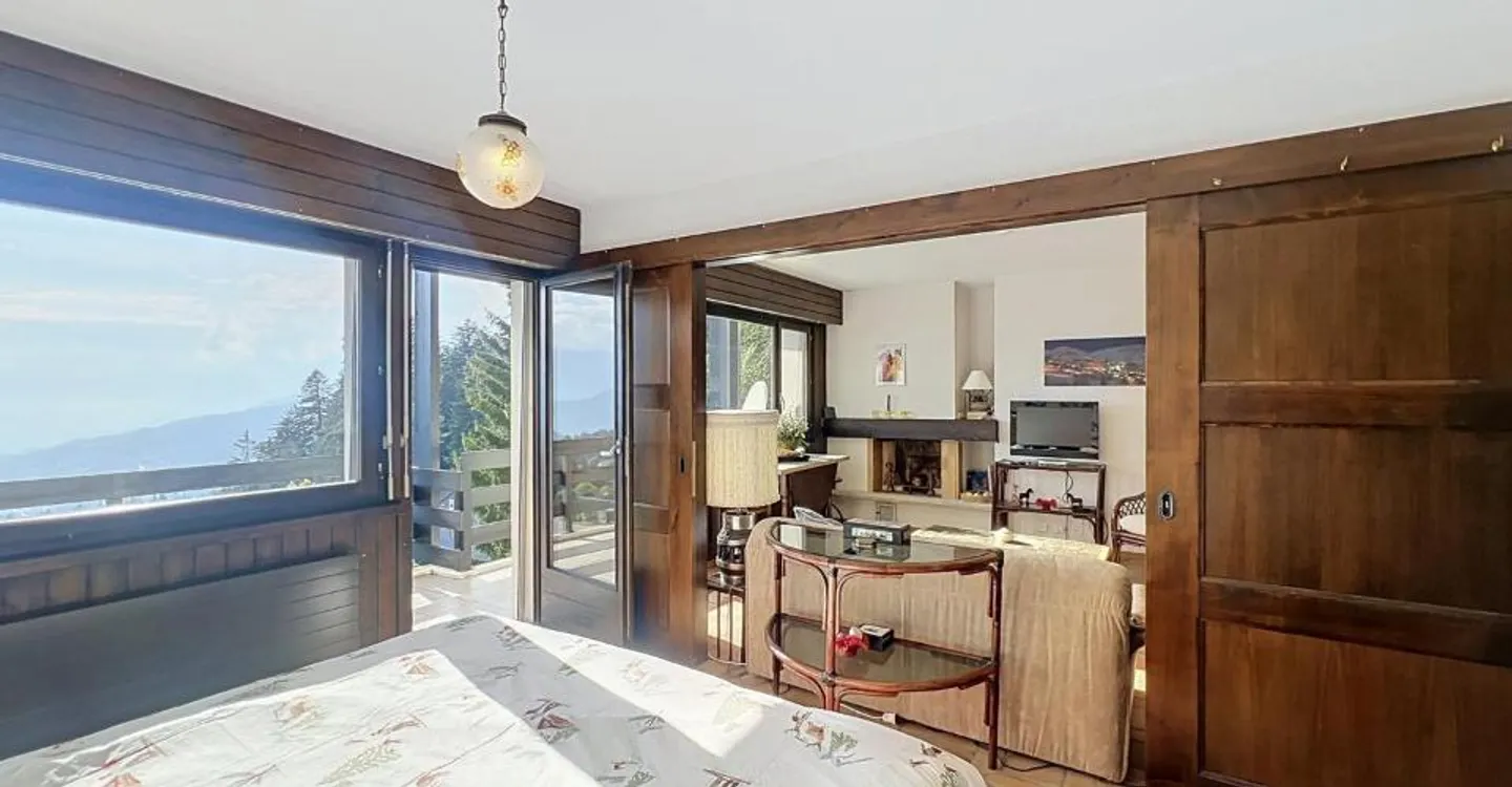 Charming Apartment with Mountain View - Photo 5 of 13