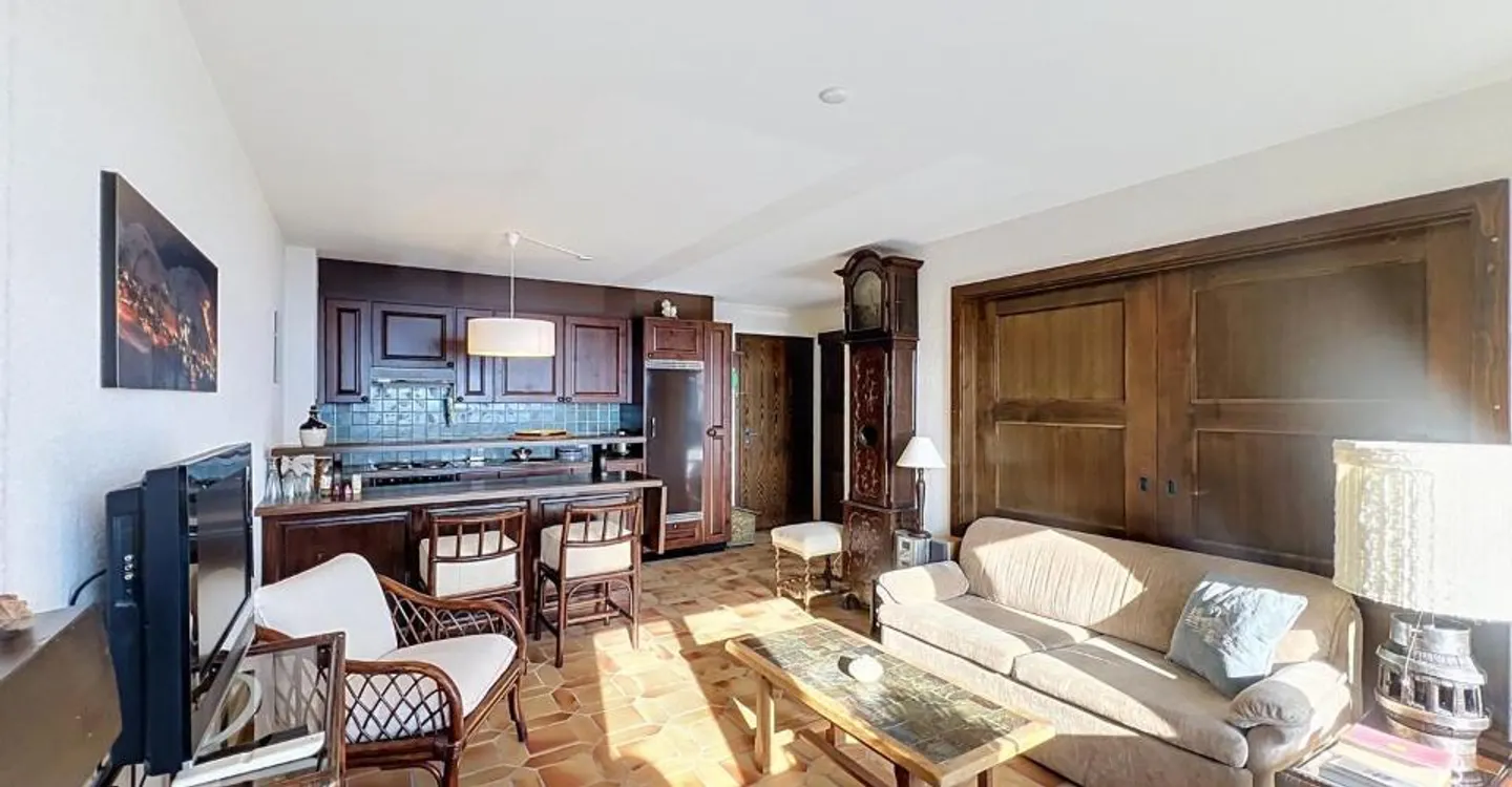 Charming Apartment with Mountain View - Photo 9 of 13