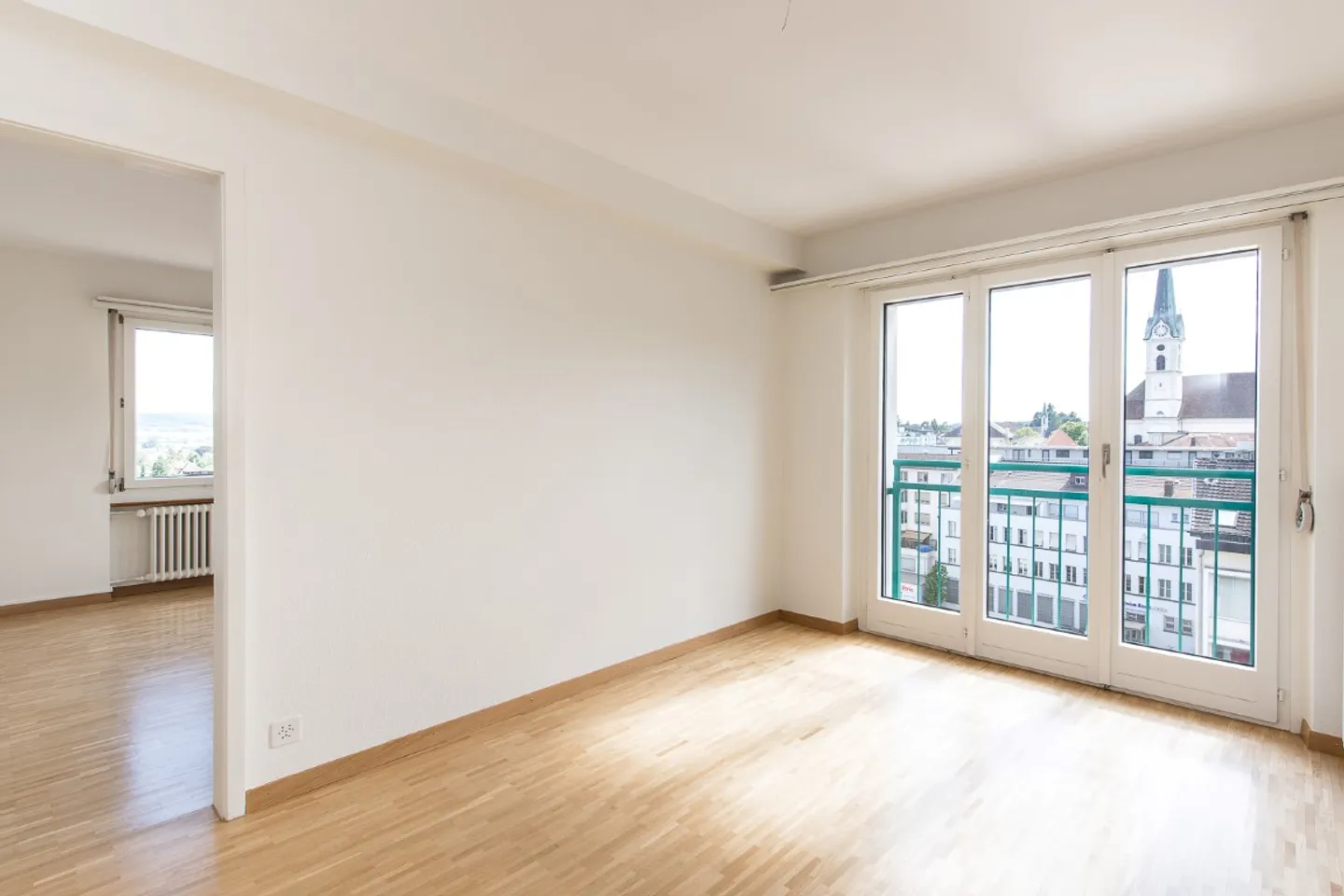 Helle Wohnperle mitten im Zentrum - Ihr neues Zuhause wartet! - Foto 3 von 6
