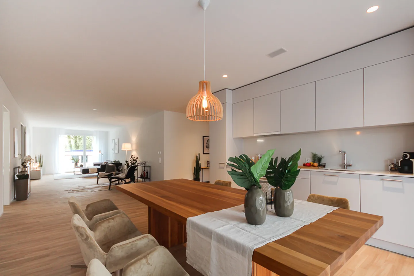 Modern 2.5-Room Apartment - Photo 3 of 6