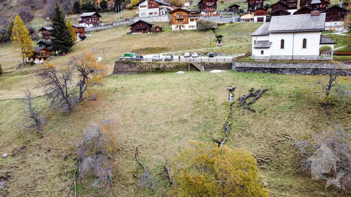 Stunning building plot with mountain views - Photo 3 of 9