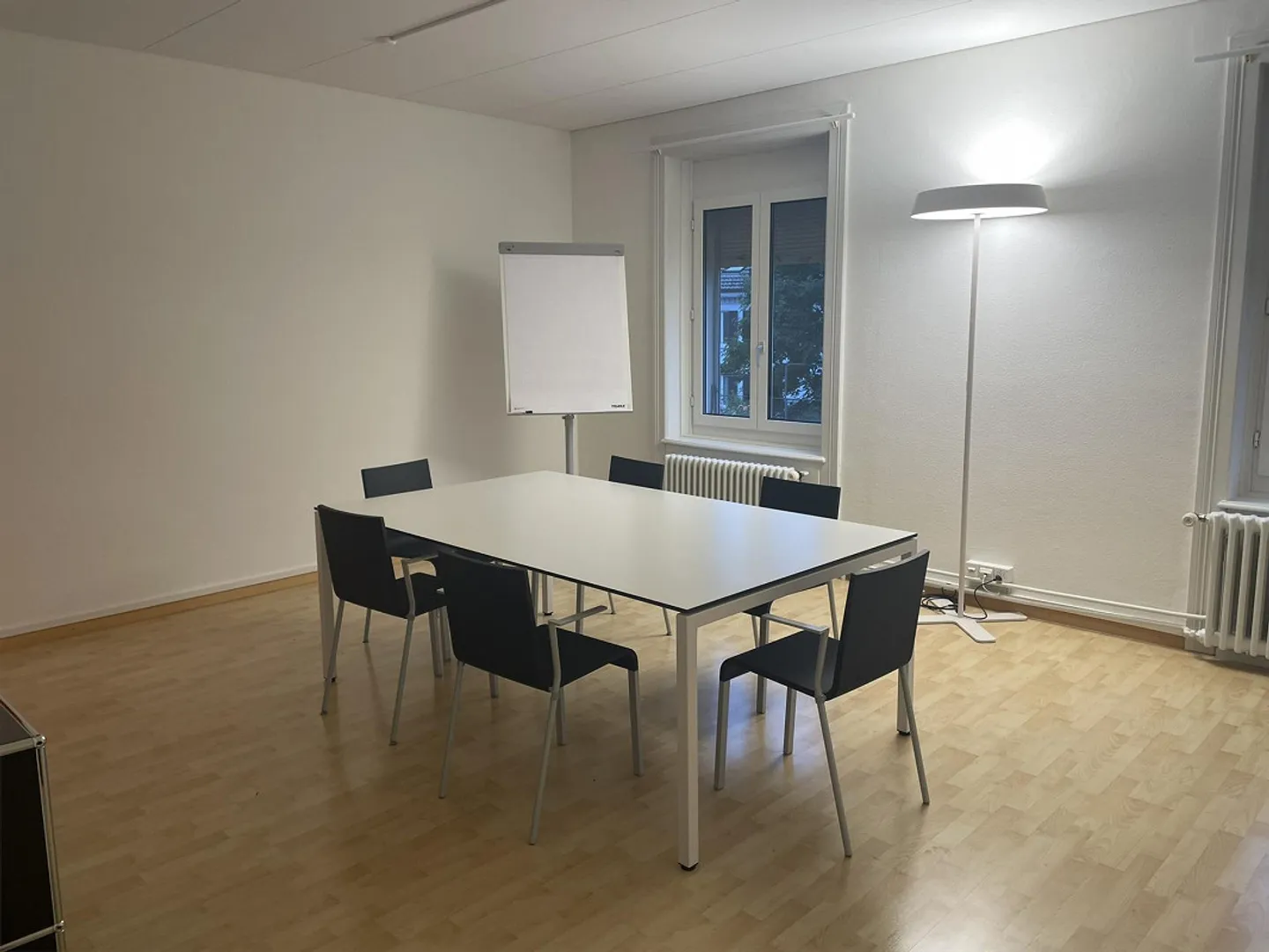 Espace de bureau dans un emplacement privilégié à sous-louer - Photo 3 sur 6