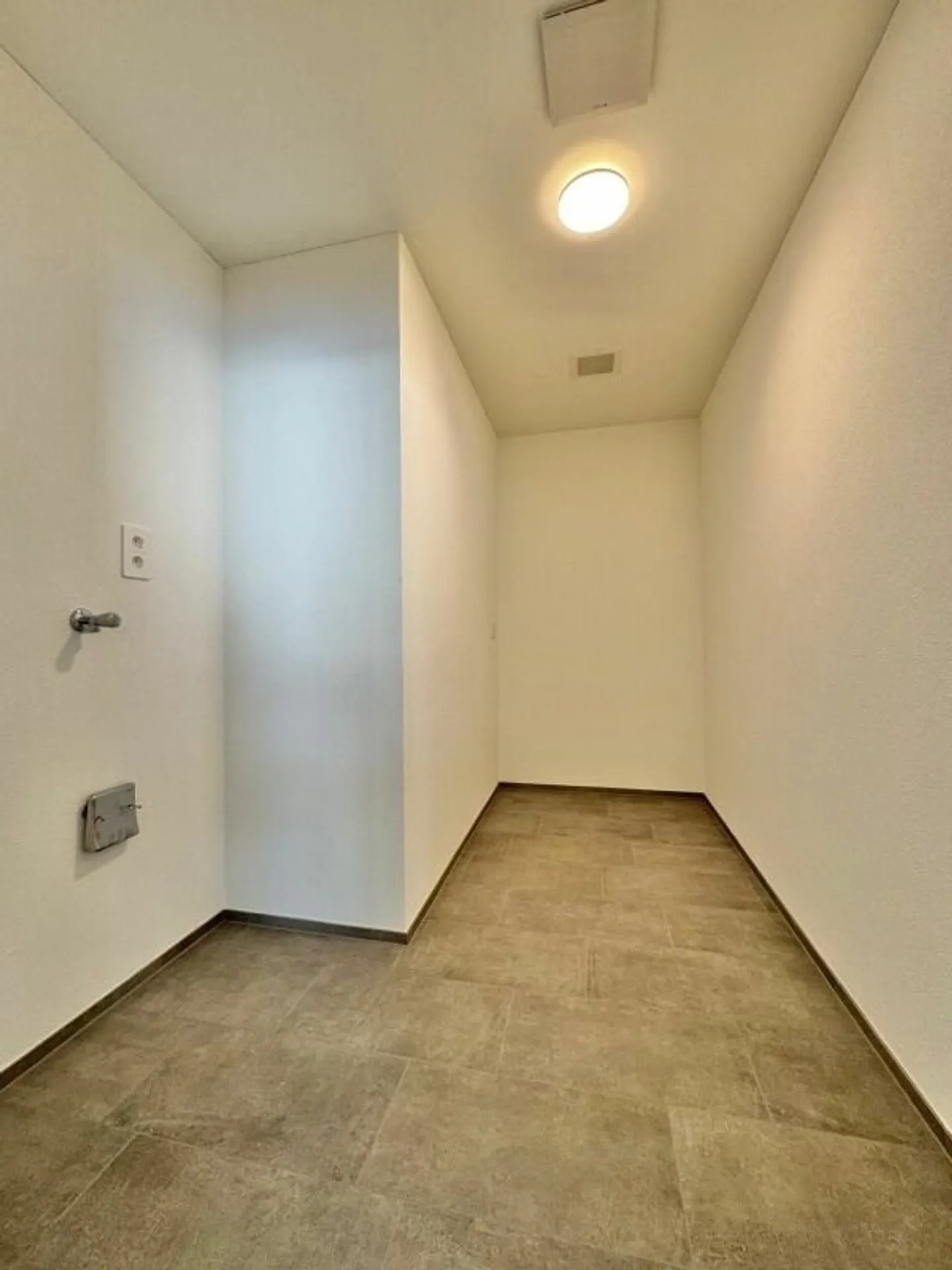 Sisseln / Appartement au rez-de-chaussée de 4,5 pièces n° 1.1 - Photo 8 sur 10