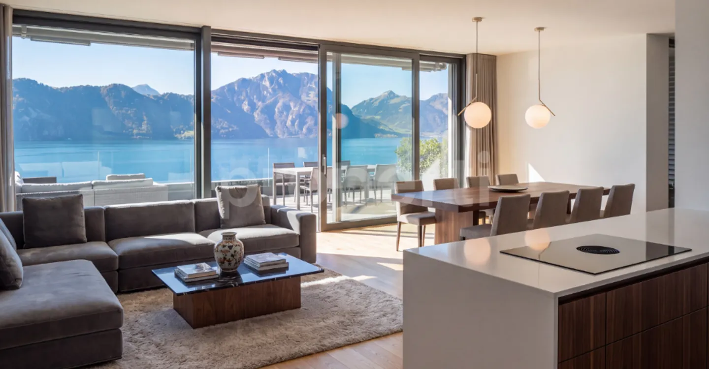 Luxus Chalet mit Seeblick - Foto 1 von 11