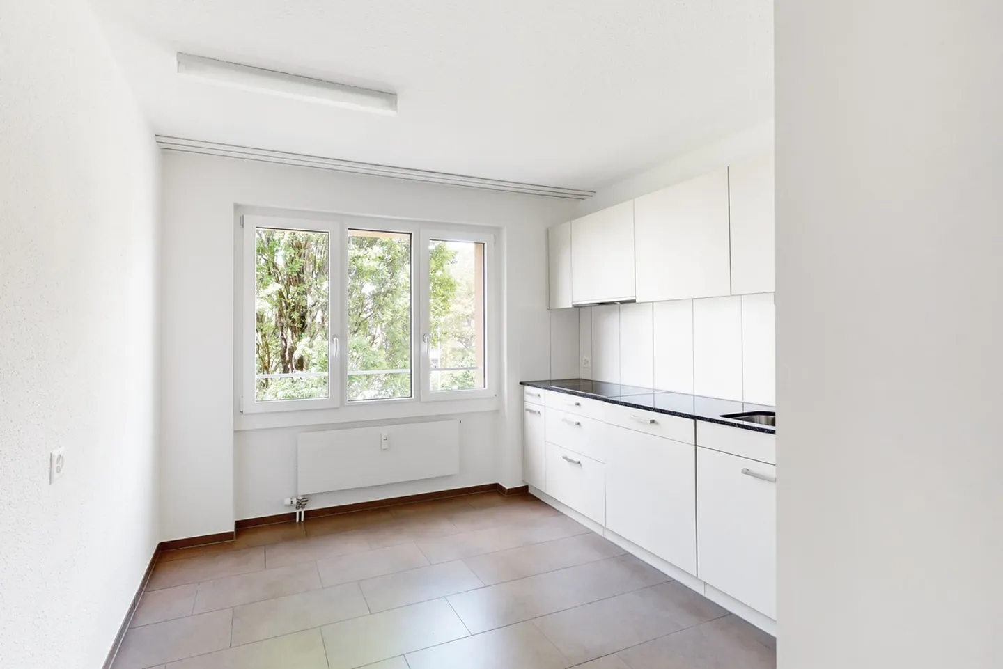 Moderne 4.5 Zimmerwohnung - Foto 2 von 6