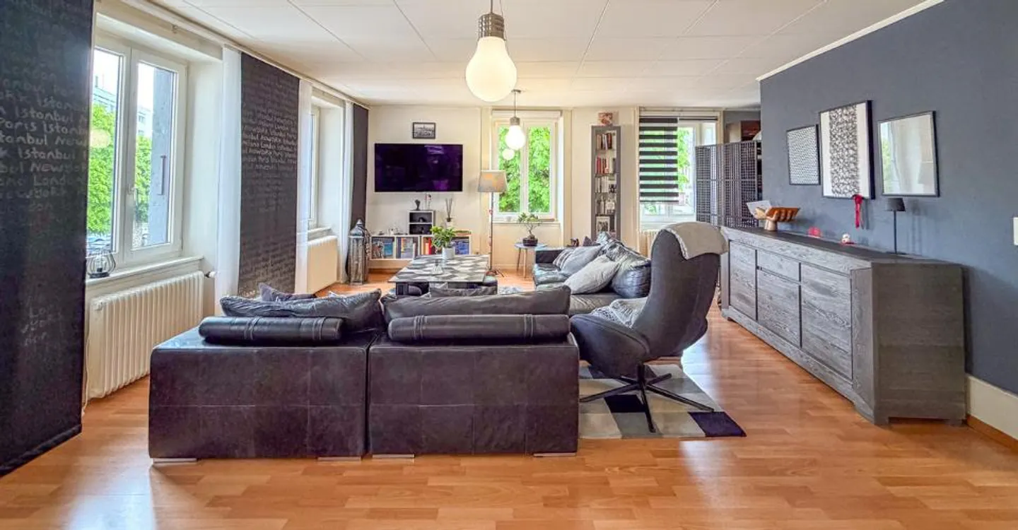 House with 2 apartments, 1 commercial space and 1 garage in Ste-Croix - Photo 4 of 11