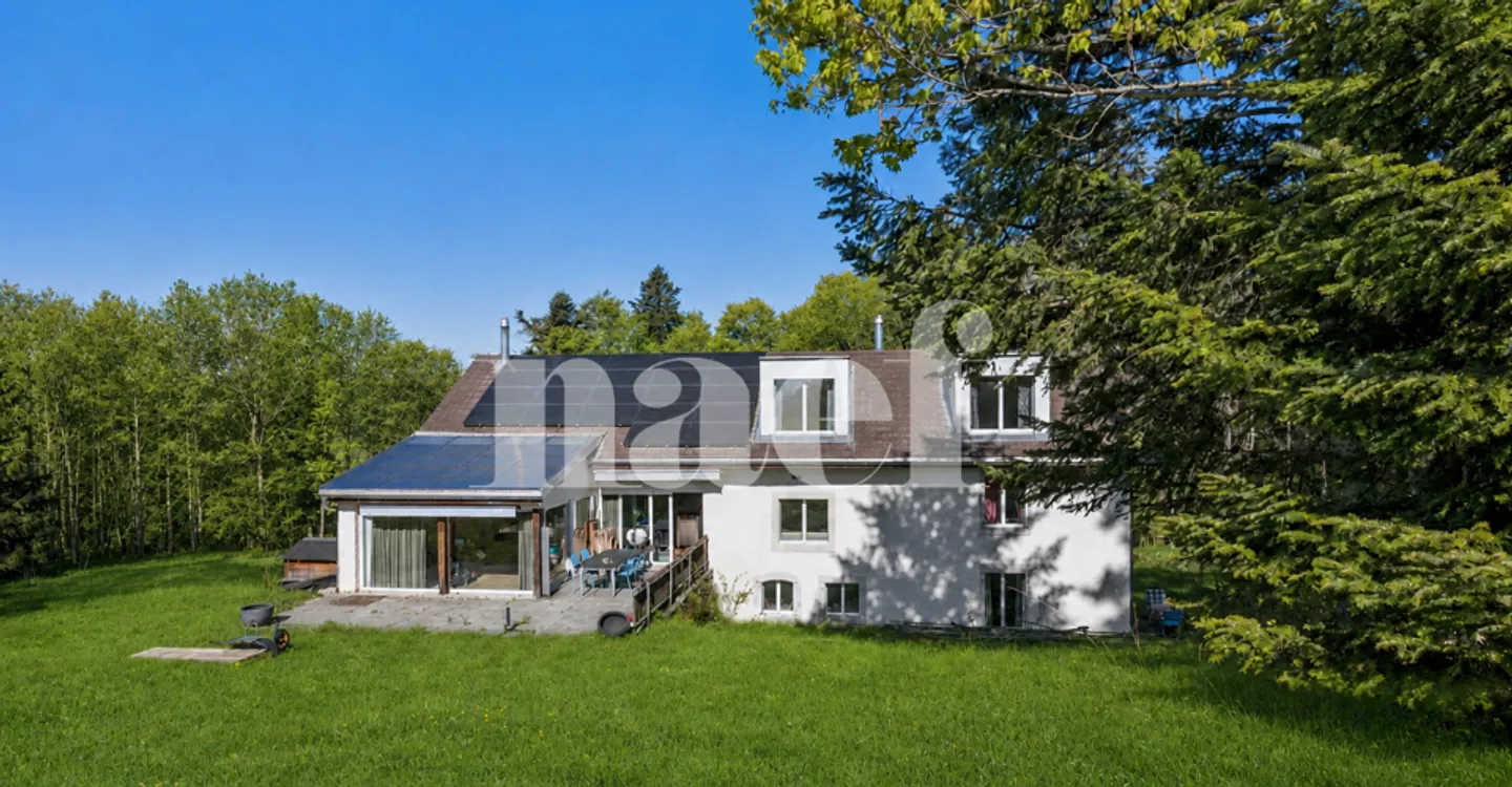 Detached house with independent apartment - Photo 1 of 7